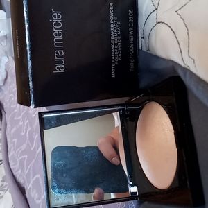 Laura mercier matte radiance baked powder